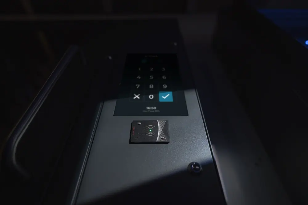 e-Track Cabinet Touchscreen