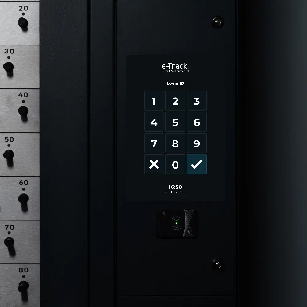 e-Track Touchscreen with PIN  and Card access