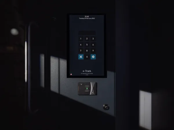 e-Track Touchscreen with PIN  and Card access