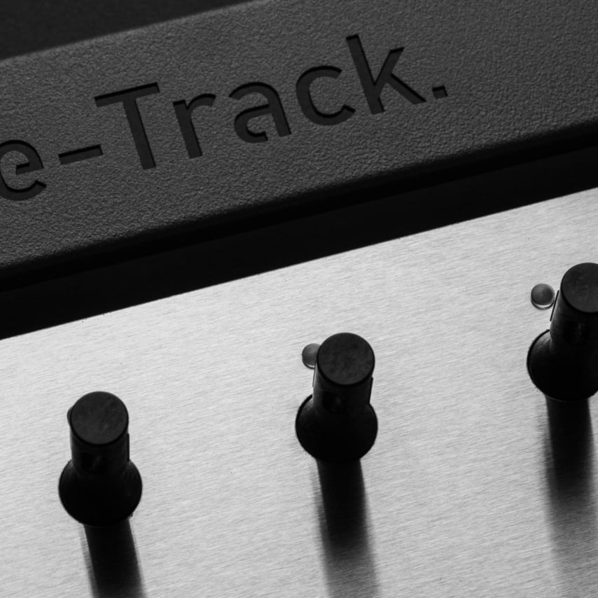 e-Track Electronic Key Management tracks and pegs in system